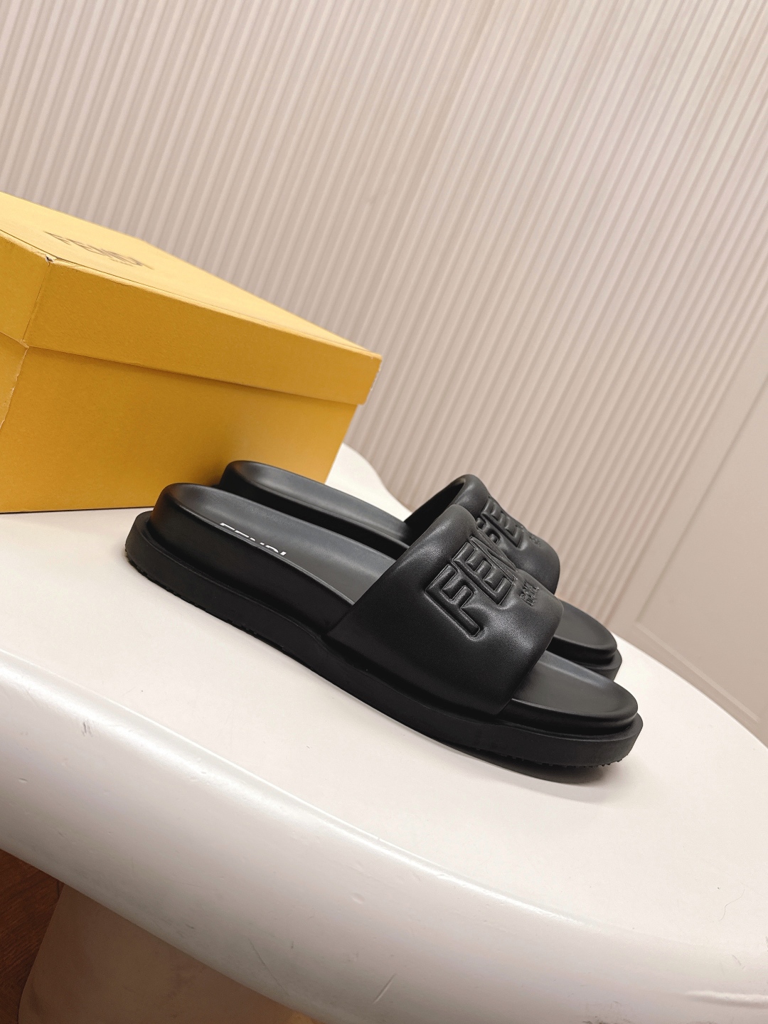 Fendi 2025ss Roma Slides(EU35-44)