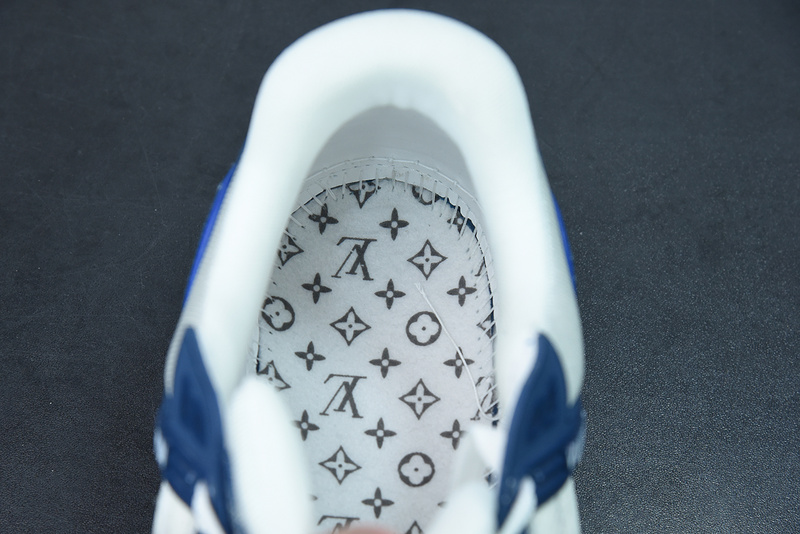 Louis Vuitton Trainer Sneakers(EU35-45)
