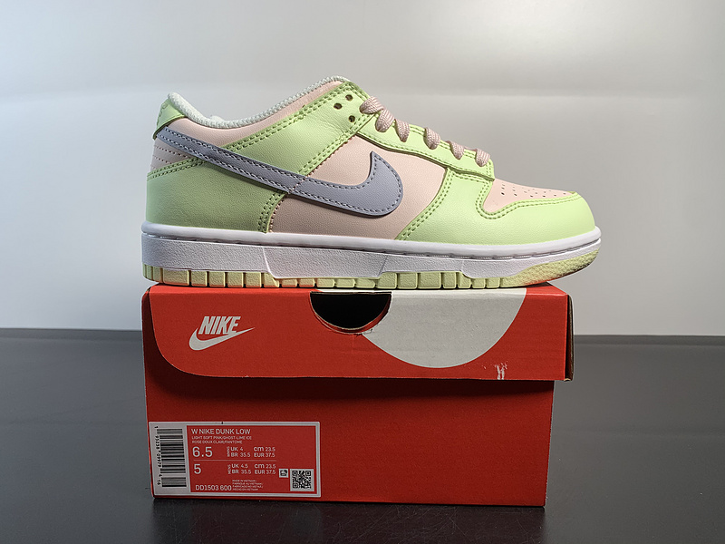 Nike Dunk Low “Light Soft Pink”DD1503