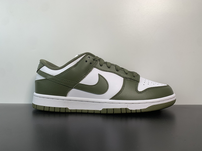 ike Dunk Low 