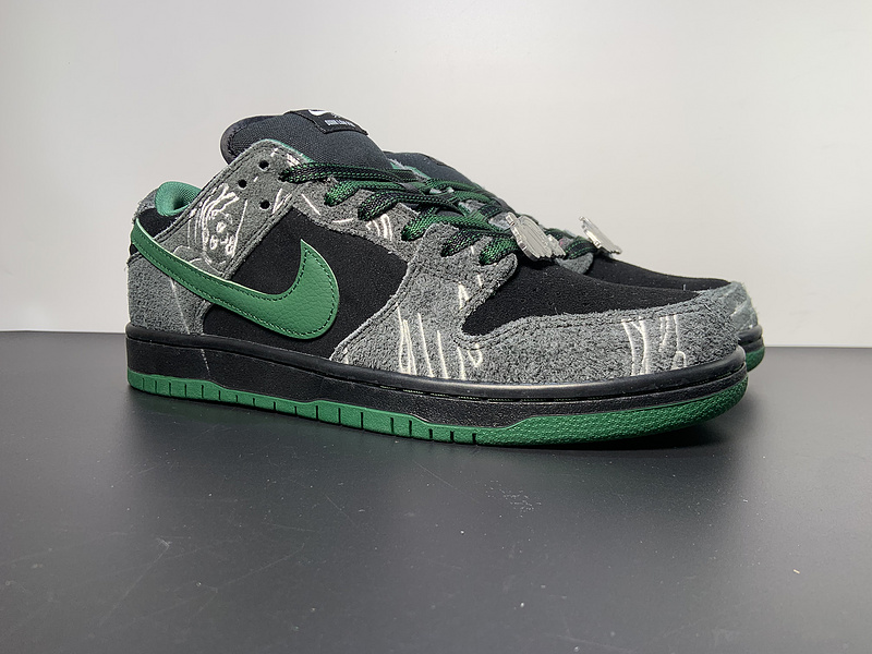 There Skateboards x Nike Dunk SB HF7743-001