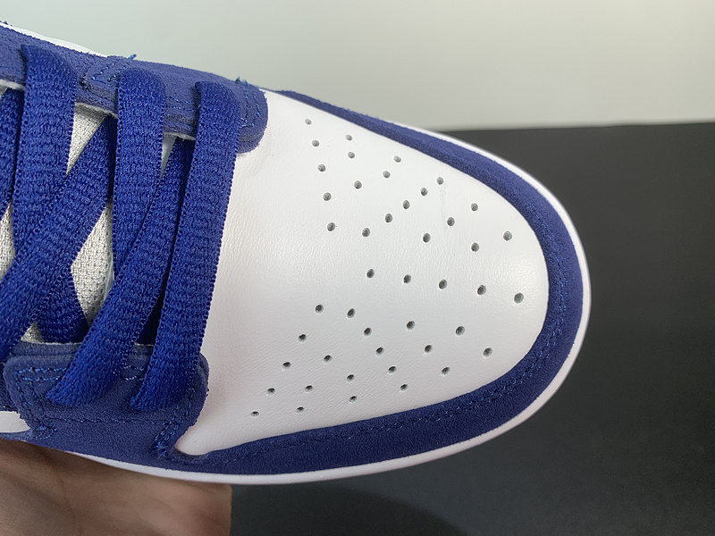 Nike SB Dunk Low “Los Angeles Dodgers”DO9395-400