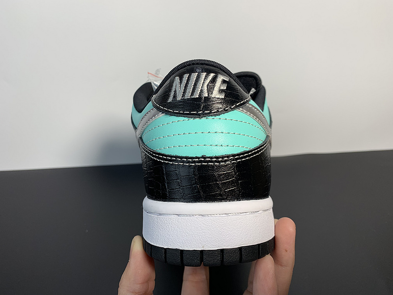 Diamond Supply Co. X NK SB Dunk Low Pro“Tiffany”304292-402