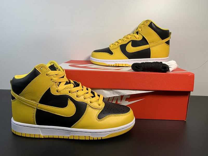 Nike Dunk Varsity Maize  CZ8149-002