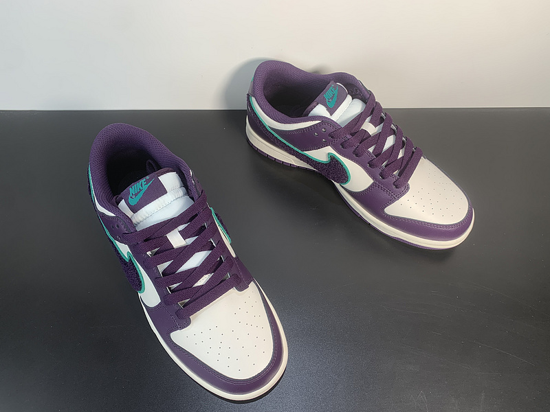 Nike Dunk Low “Chenille Swoosh”DQ7683-100