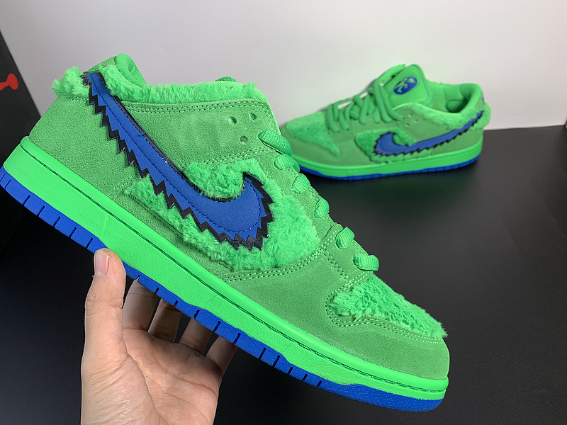 Nike SB Dunk Low Grateful Dead cj5378-300