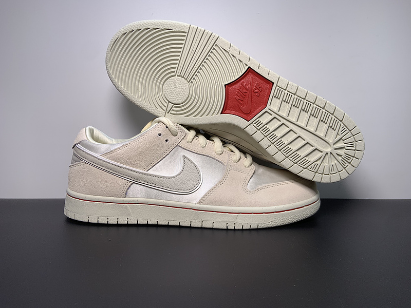Nike SB Dunk Low Love Found FZ5654-100