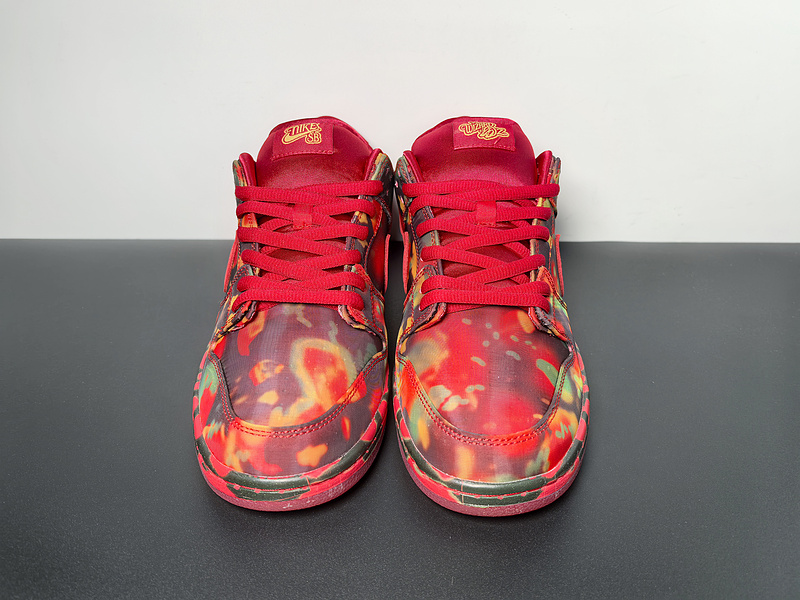 The Wizard of Oz X Nike SB Dunk Low“Ruby Slipper”FZ1291-600