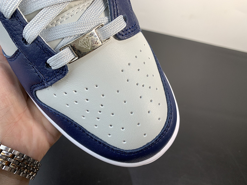 NIKE DUNK LOW EMB NBA 75TH ANNIVERSARY BROOKLYN NETS DD3363-001