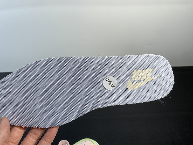 Nike Dunk Low “Light Soft Pink”DD1503