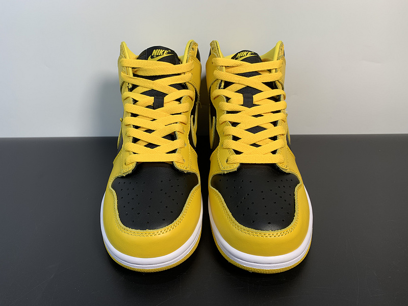 Nike Dunk Varsity Maize  CZ8149-002