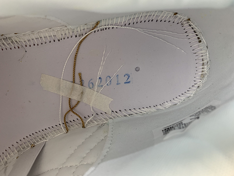 Off-White x Nike Air Rubber Dunk 