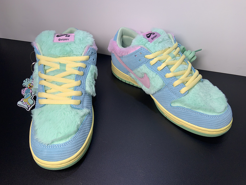 Verdy x Nike SB Dunk Low “Visty”FN6040-400