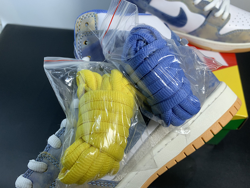 Carpet Company x Nk SB Dunk High SB CV1677-100