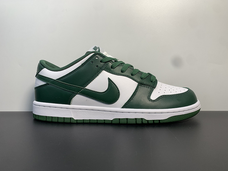 Nike SB Dunk Low Pro 