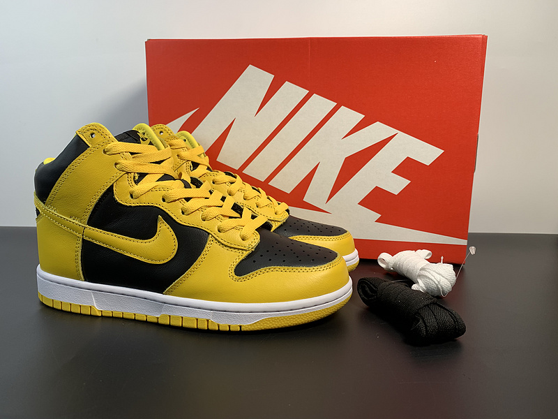 Nike Dunk Varsity Maize  CZ8149-002