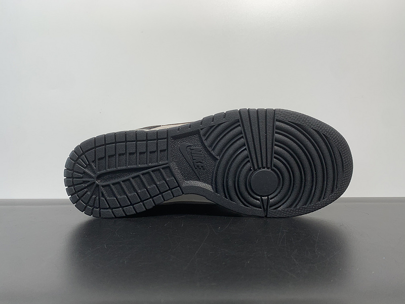 Otomo Katsuhiro x NK SB Dunk Low 