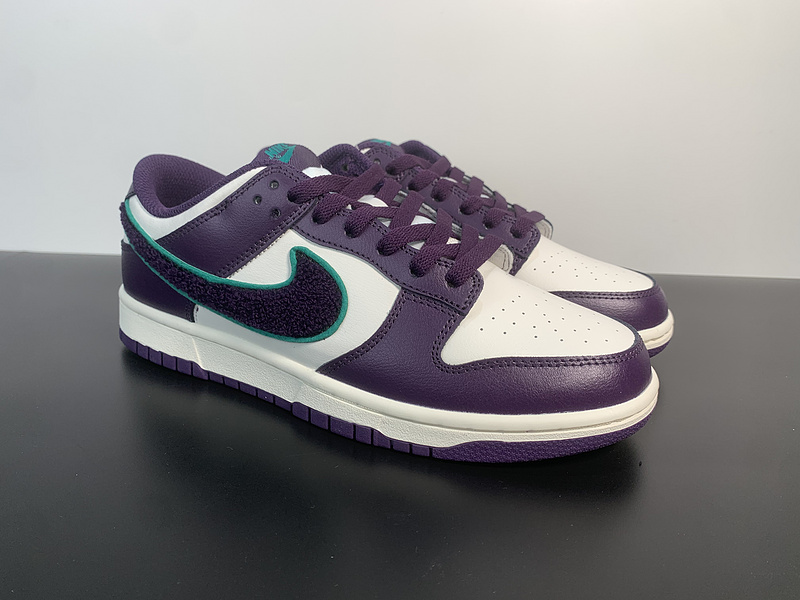 Nike Dunk Low “Chenille Swoosh”DQ7683-100