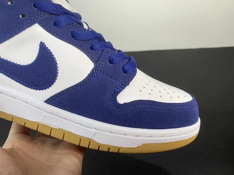 Nike SB Dunk Low “Los Angeles Dodgers”DO9395-400