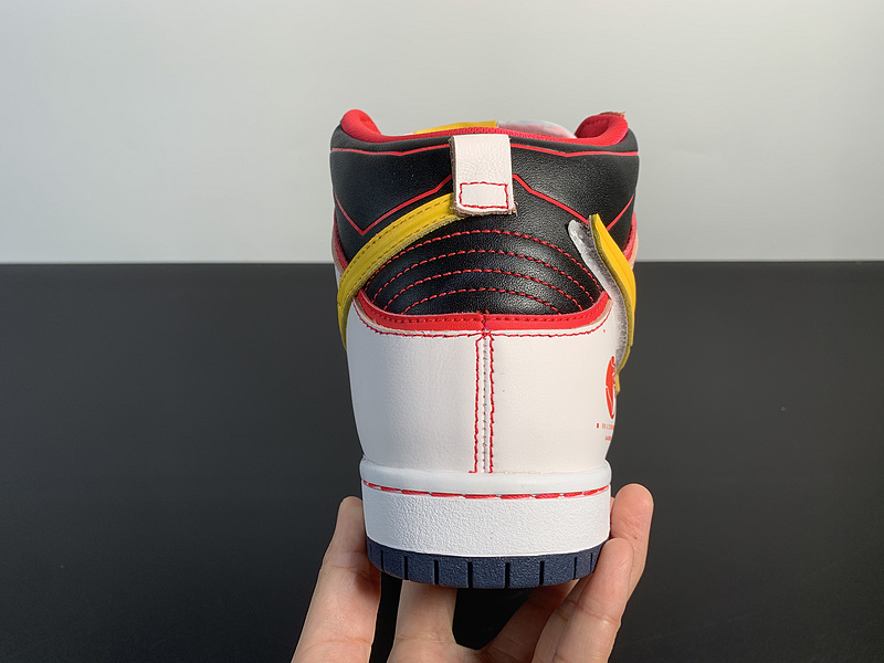 Gundam x Nike SB Dunk High DH7717-100​