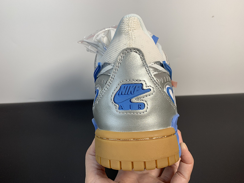 Off-White x Nike Air Rubber Dunk 