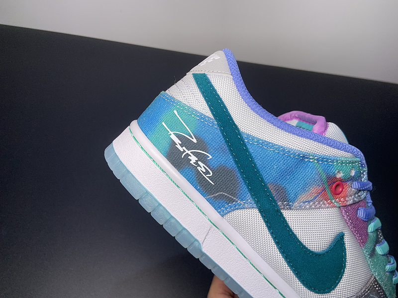 Dunk SB Futura Laboratories HF6061-400