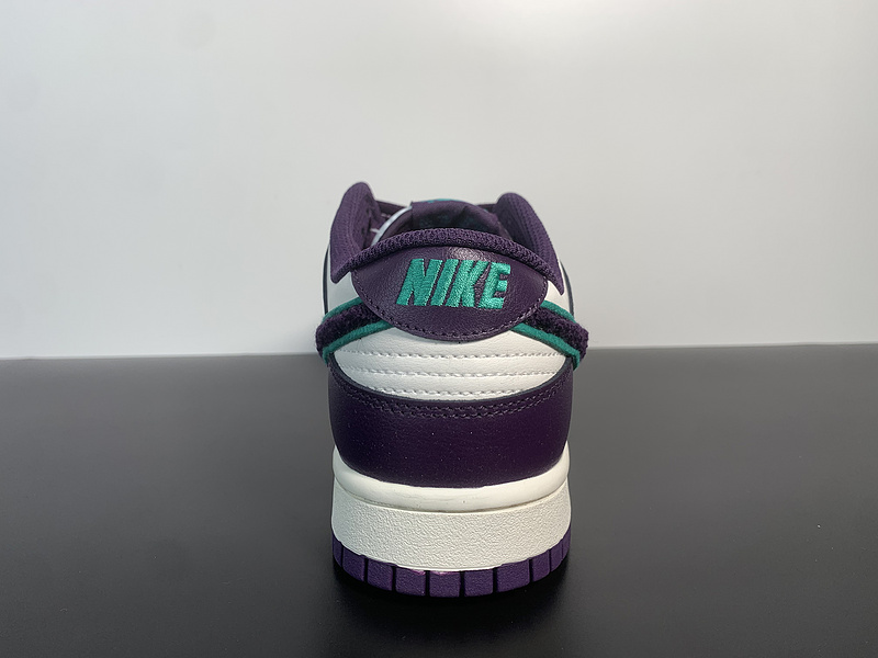 Nike Dunk Low “Chenille Swoosh”DQ7683-100