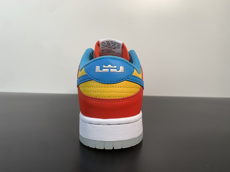 NK Dunk Low DH8009-600