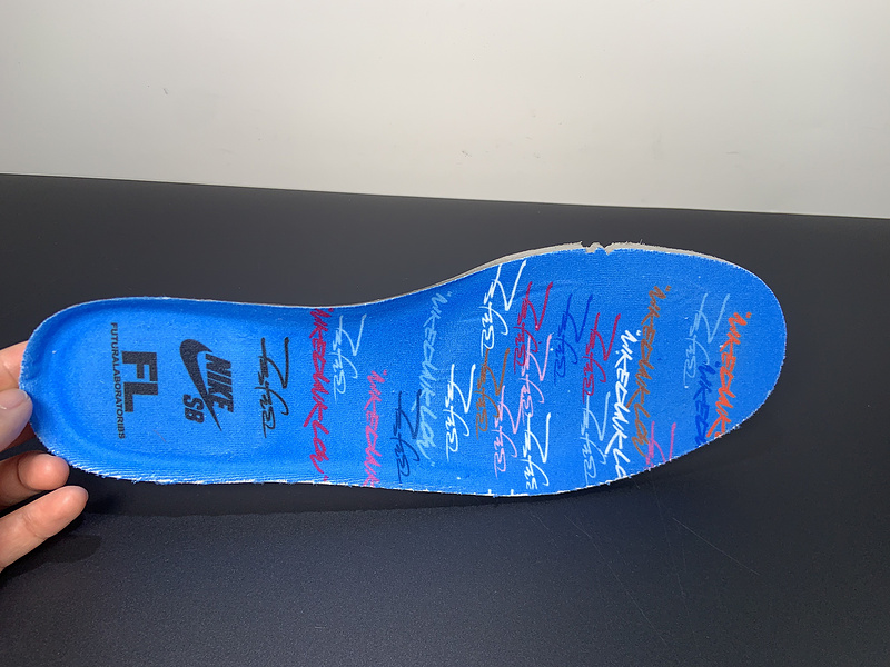 Dunk SB Futura Laboratories HF6061-400