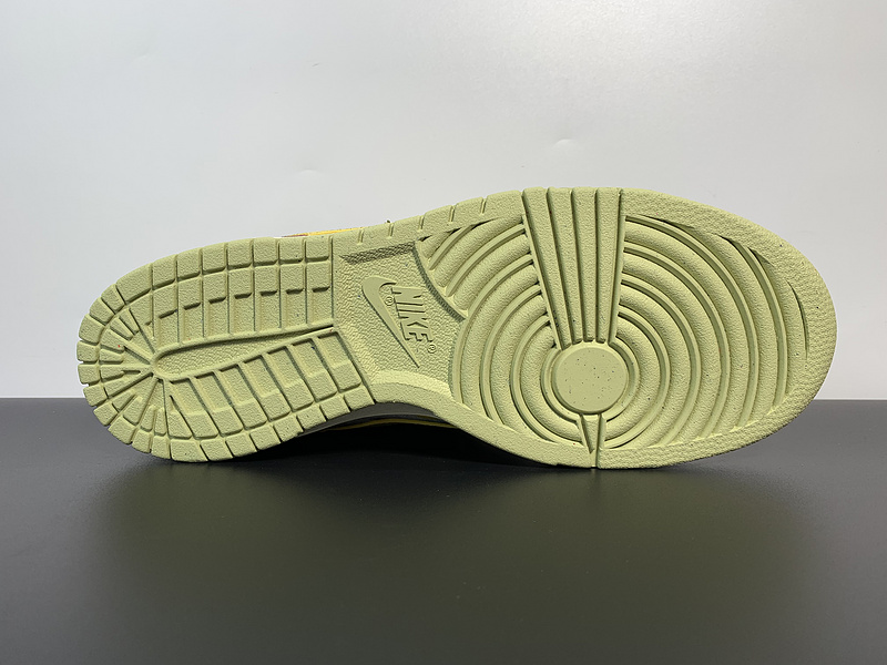 Nike SB Dunk Low CZ9747-900