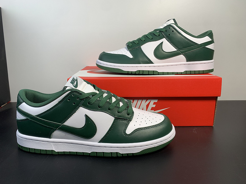 Nike SB Dunk Low Pro 