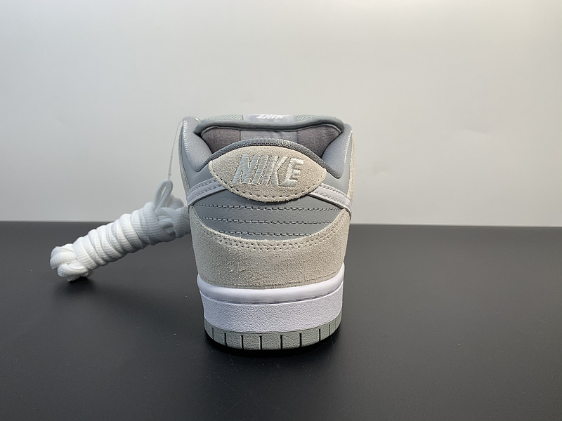 Nk SB Dunk Low “White Wolf Grey”AR0778-110​