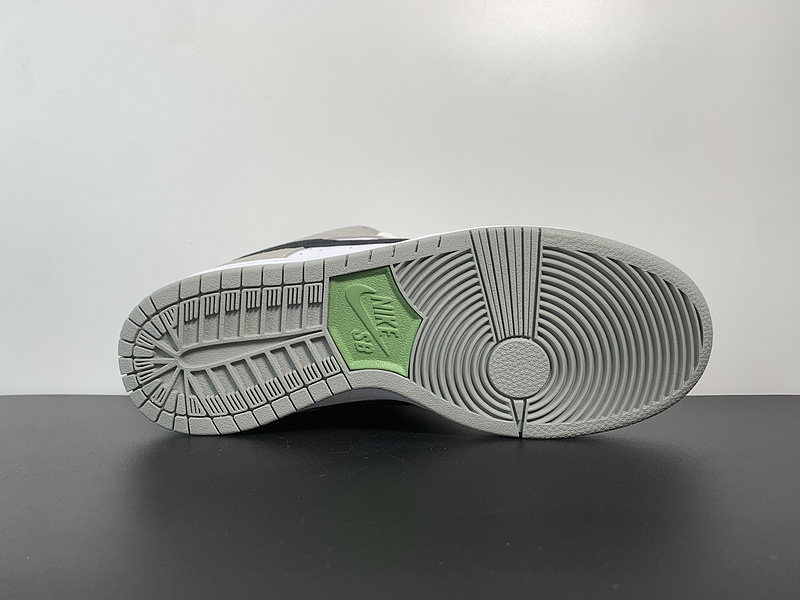 Nike SB Dunk Low  BQ6817-011