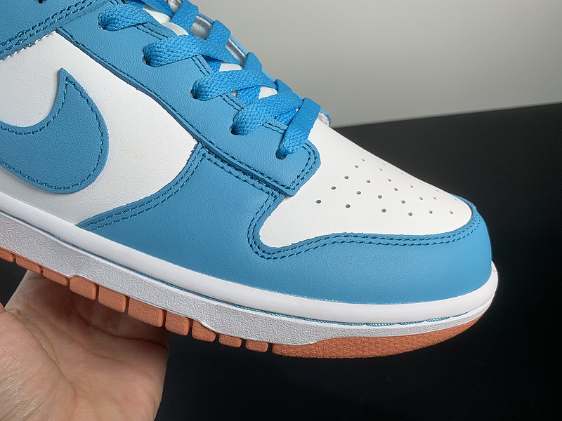 Nike Dunk Low SE Kyrie DN4179-400