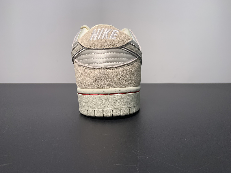 Nike SB Dunk Low Love Found FZ5654-100