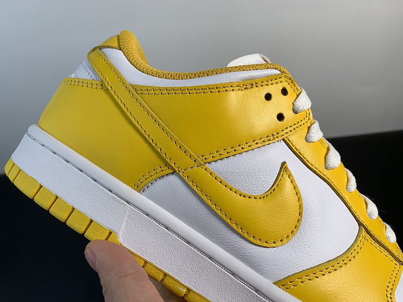 Nk SB Dunk Low Laser Orange CU1726-901