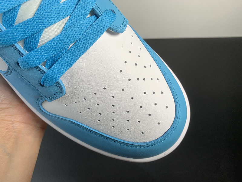 Nike Dunk Low SE Kyrie DN4179-400