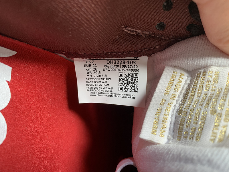 Nike SB Dunk Low DH3228 10