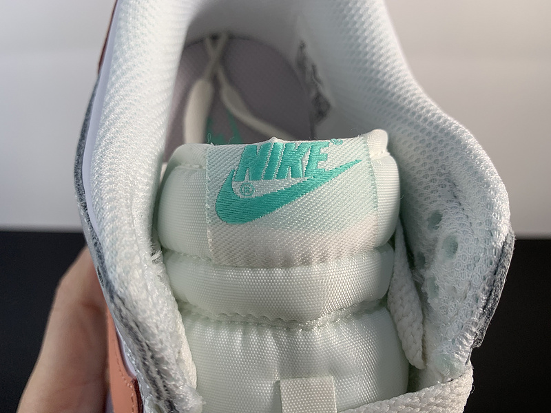 Nike Dunk Low （GS）“Tropical Twist” CW1590-101