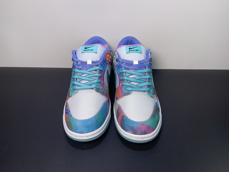 Dunk SB Futura Laboratories HF6061-400