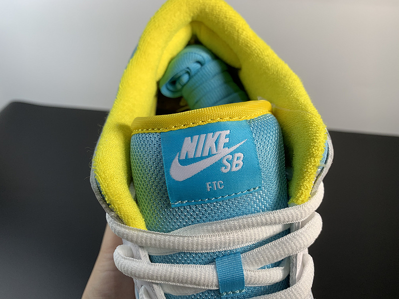 NK SB DUNK LOW Pro QS “Lagoon pulse”DH7687 400