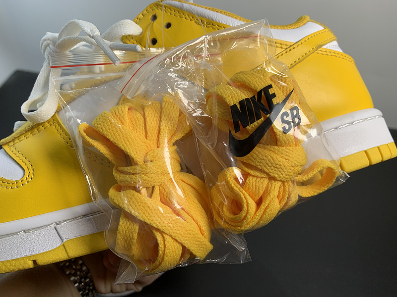 Nk SB Dunk Low Laser Orange CU1726-901