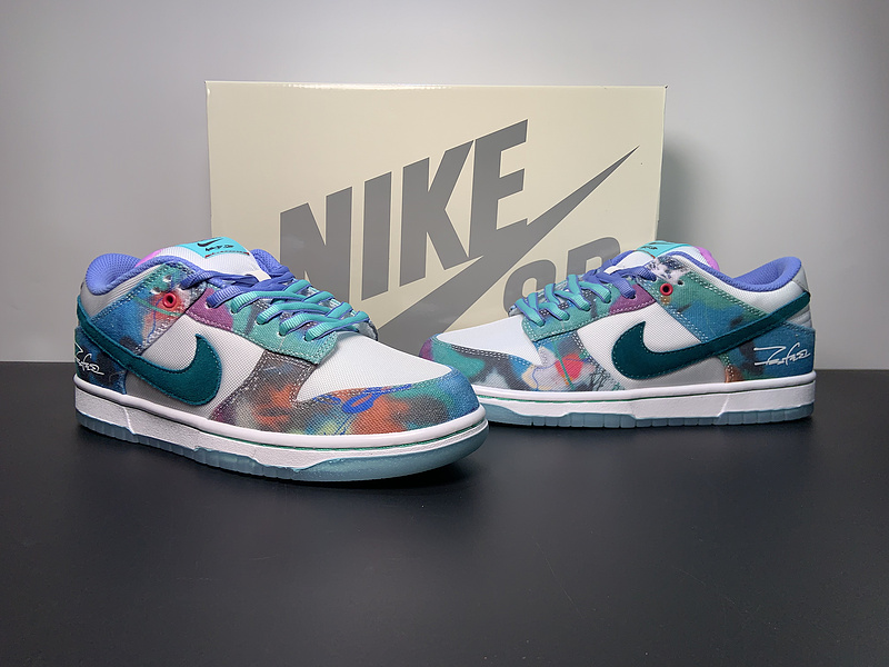 Dunk SB Futura Laboratories HF6061-400