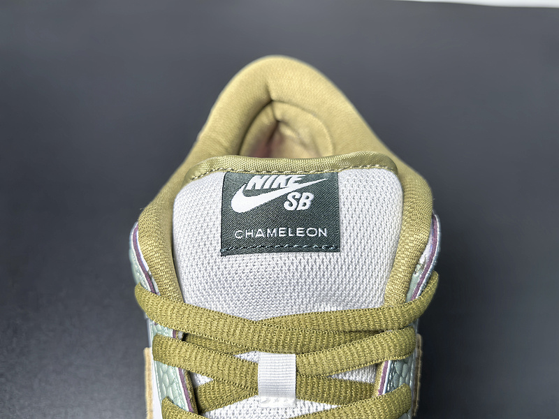 Alexis Sablone x Dunk Low SB 'Chameleon' HJ3386-300