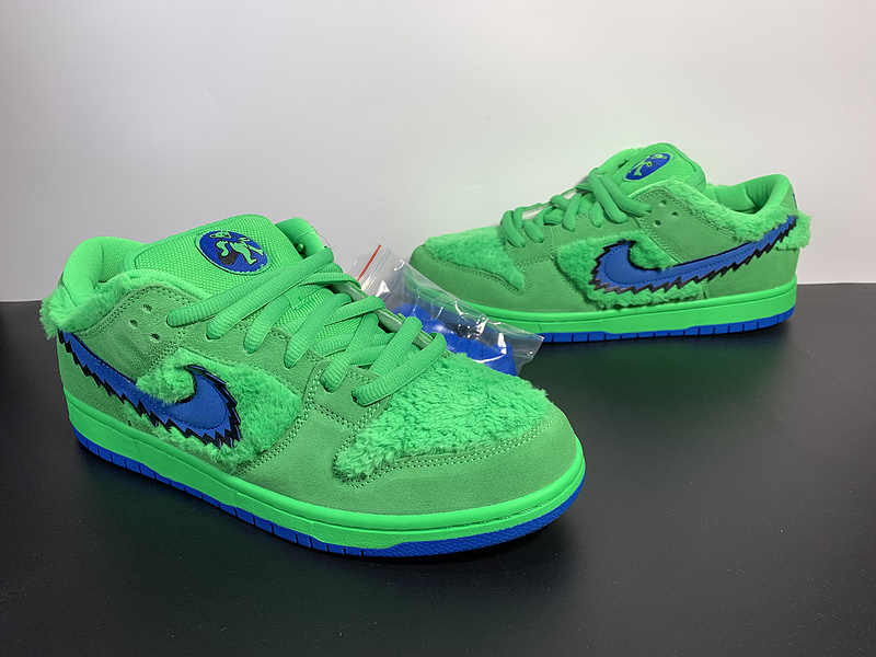 Nike SB Dunk Low Grateful Dead cj5378-300
