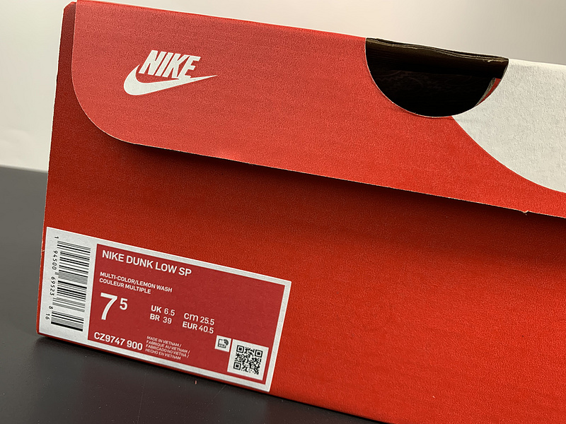 Nike SB Dunk Low CZ9747-900