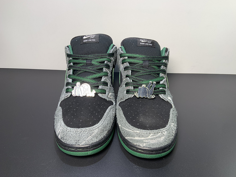 There Skateboards x Nike Dunk SB HF7743-001