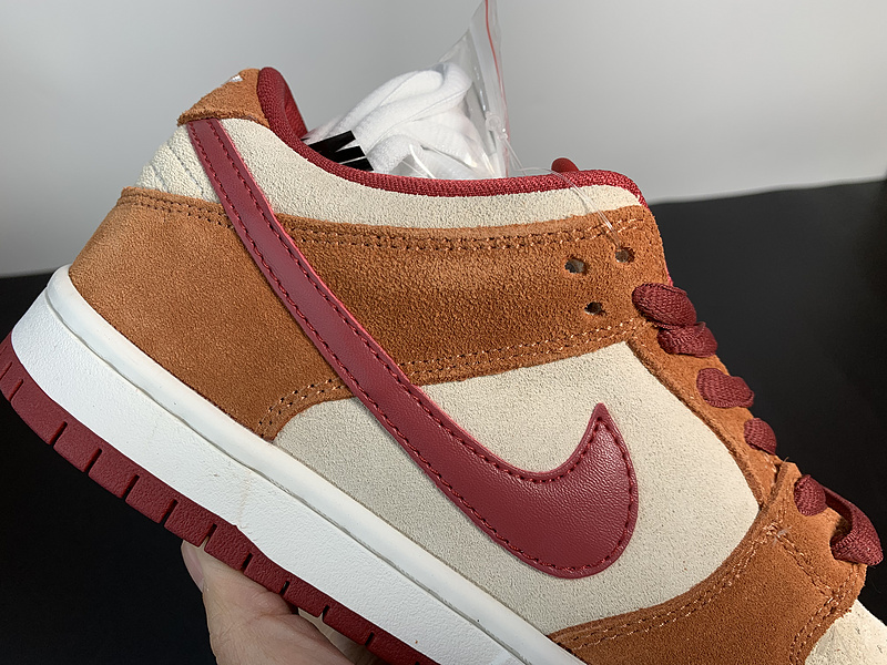 SB Dunk Low Pro“Russet Cedsr”BQ6817-202