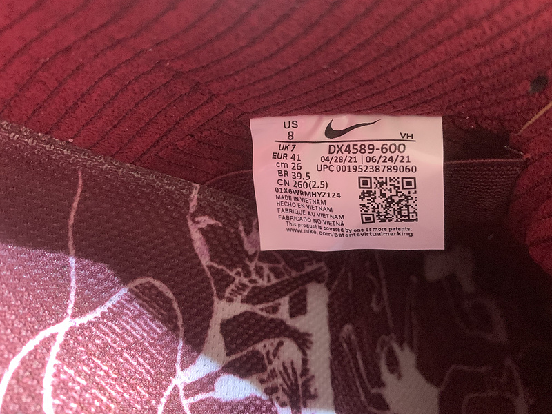 Skate Like a Girl x NK SB Dunk Low DX4589-600