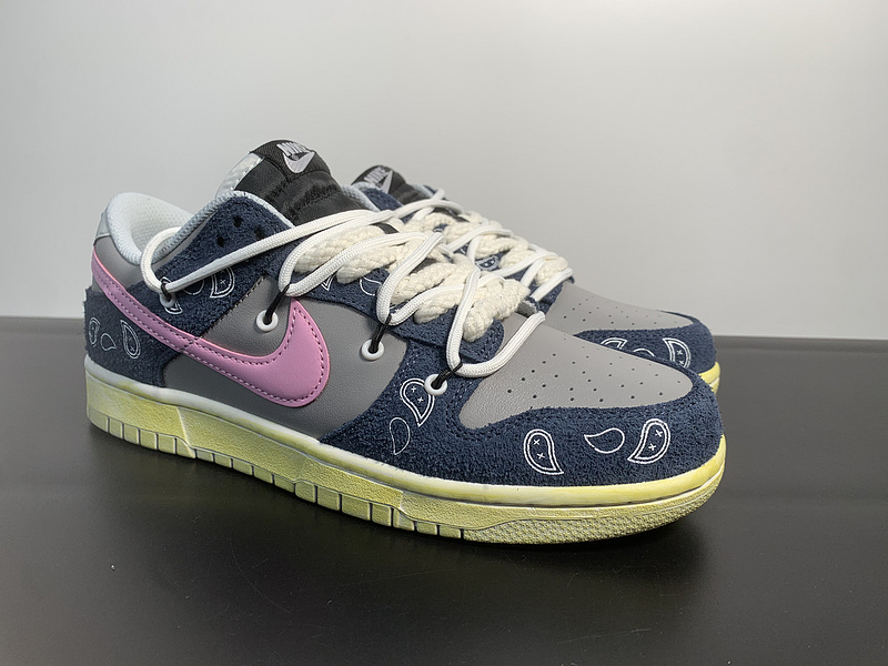 Nike SB Dunk Low Lot